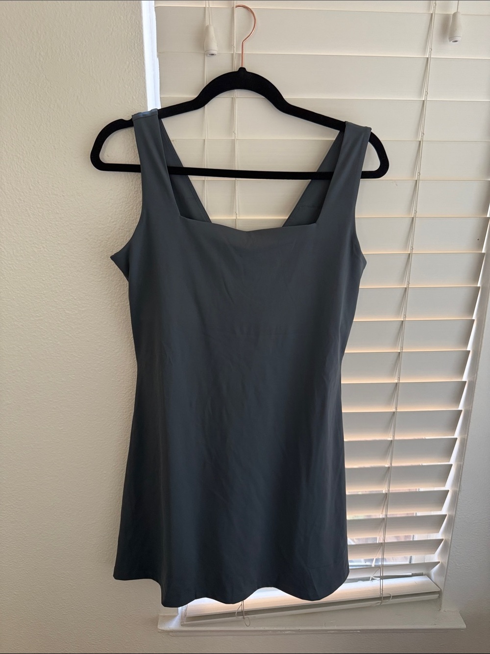 TravisMathew Moveknit Afterglow Dress (Dark Slate) – Size M - Picture 3 of 8